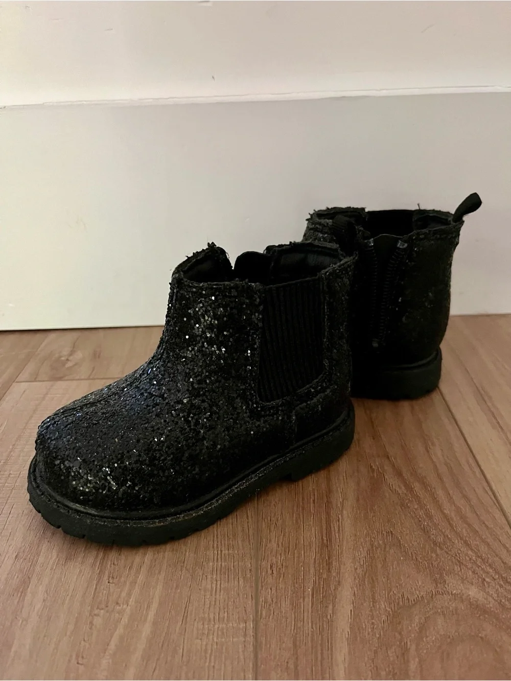 Carter's Bessie Toddler Girls Black Glitter Chelsea Boots Size 4T Sparkle Zip